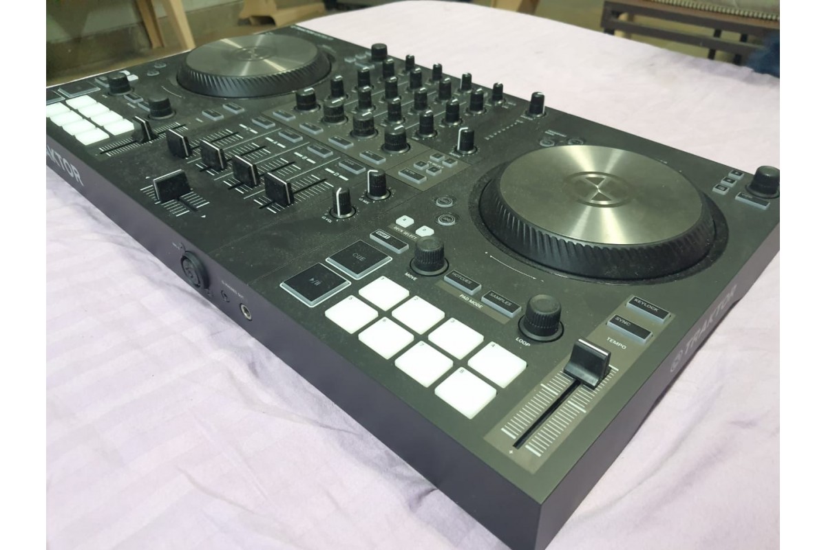 Native Instruments Traktor Kontrol S3 (Pre-Owned)